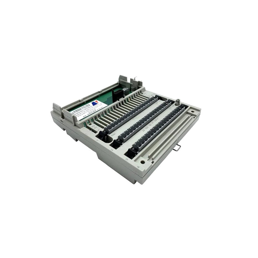Schneider 170ADI35000 I/O Module product photo