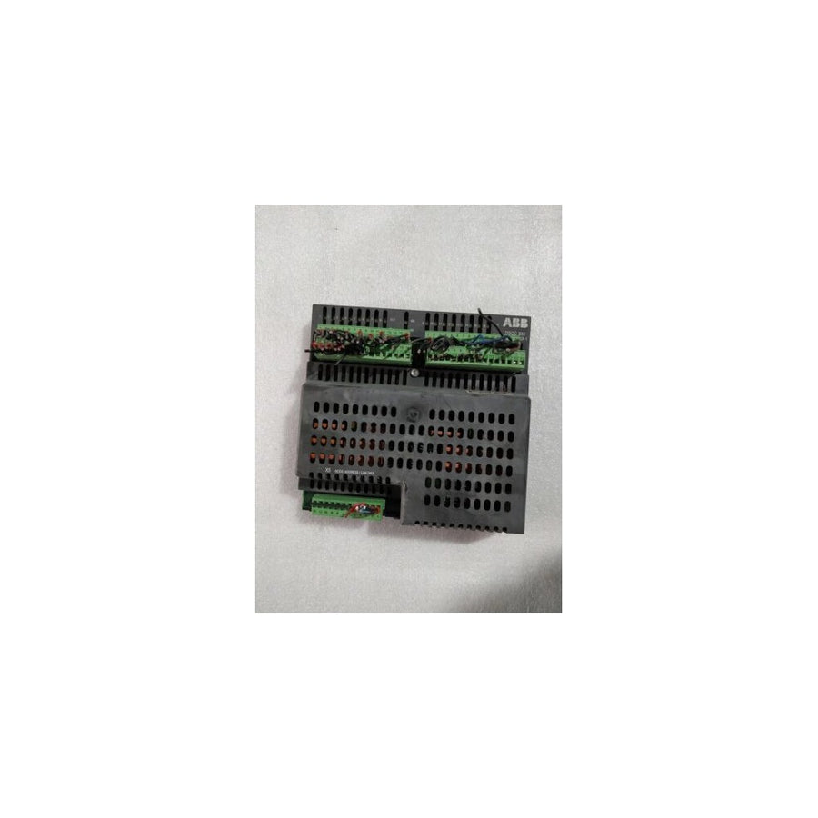 ABB DSQC-332-6369901-403 Circuit Breaker product photo